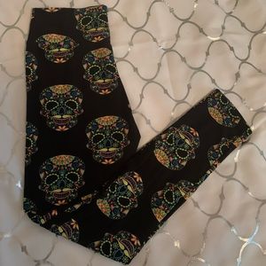 BRAND NEW Super Soft Sugar Skull Leggings OS